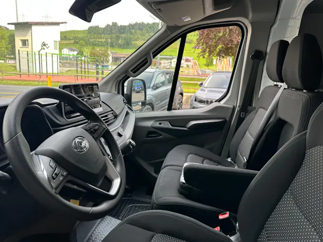 Maxus Deliver 9 2.0D L3H2 FWD Base