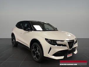Alfa Romeo Junior 1.2 TI Q4 Tech Sky MY26