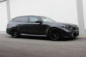 BMW M5 xDrive Touring *Frozen Deep Grey metallic*