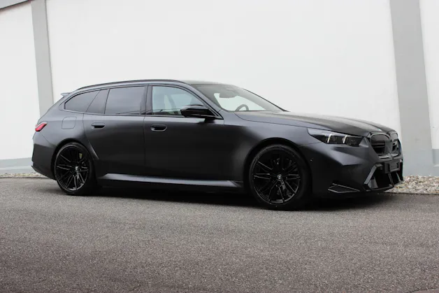 BMW M5 xDrive Touring *Frozen Deep Grey metallic*