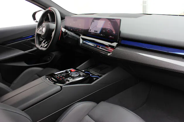 BMW M5 xDrive Touring *Frozen Deep Grey metallic*