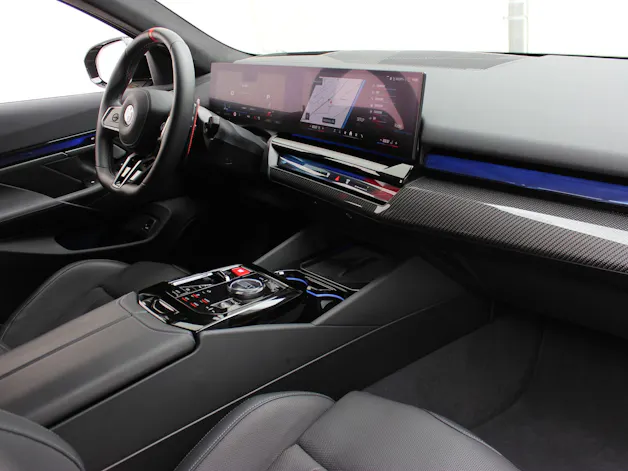 BMW M5 xDrive Touring *Frozen Deep Grey metallic*