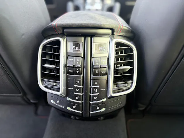 Porsche Cayenne GTS