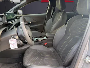 Peugeot 208 1.2 MHEV GT