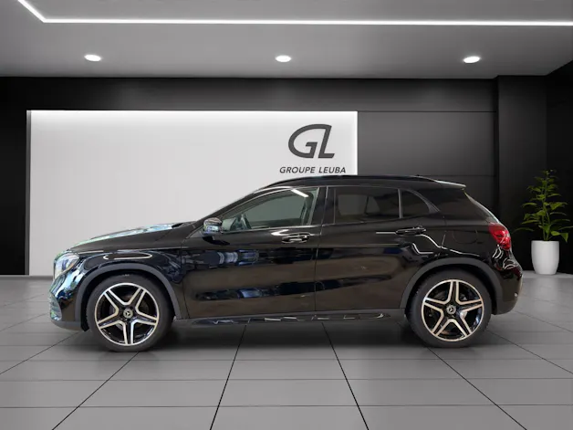 Mercedes-Benz GLA 200 AMG Line