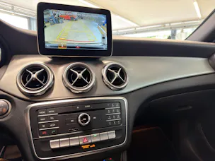 Mercedes-Benz GLA 200 AMG Line