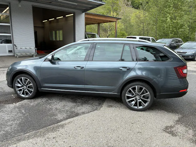 Škoda Octavia Combi 2.0 TDI Scout 4x4 DSG