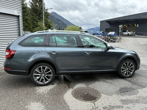 Škoda Octavia Combi 2.0 TDI Scout 4x4 DSG