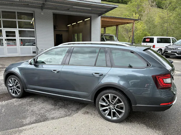 Škoda Octavia Combi 2.0 TDI Scout 4x4 DSG
