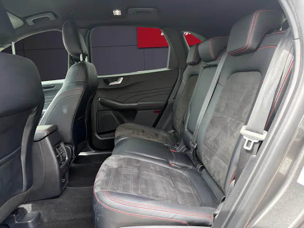 FORD Kuga 2.5 Hybrid ST-Line X 4x4
