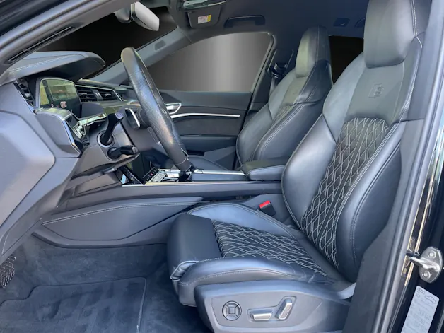 Audi e-tron S quattro