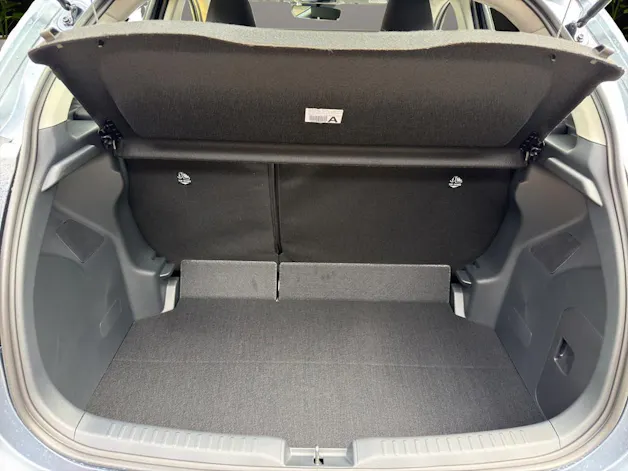Mazda 2 Hybrid Centre-line