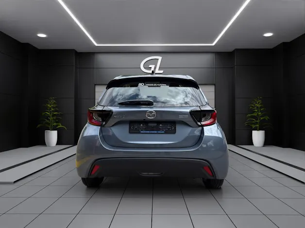 Mazda 2 Hybrid Centre-line