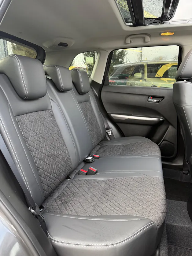 Suzuki Vitara 1.4 Boosterjet Sakura Top 4x4 Hybrid Automatic