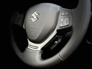 Suzuki Vitara 1.4 Boosterjet Sakura Top 4x4 Hybrid Automatic
