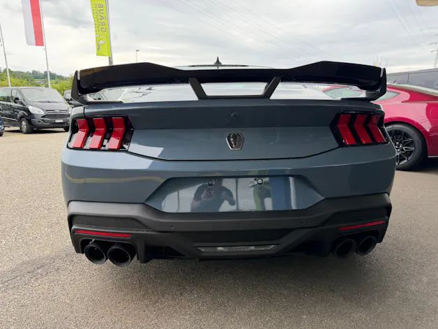 Ford Mustang Fastback 5.0 V8 Dark Horse US Version mit Handling Package! VAPOR BLUE ohne OPF