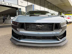Ford Mustang Fastback 5.0 V8 Dark Horse US Version mit Handling Package! VAPOR BLUE ohne OPF