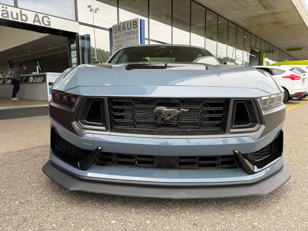 Ford Mustang Fastback 5.0 V8 Dark Horse US Version mit Handling Package! VAPOR BLUE ohne OPF