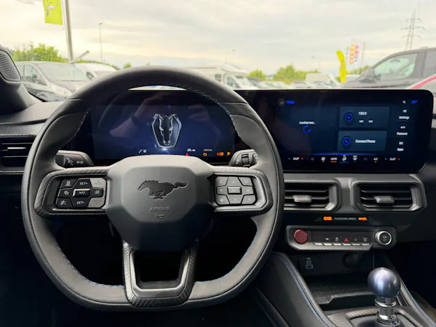 Ford Mustang Fastback 5.0 V8 Dark Horse US Version mit Handling Package! VAPOR BLUE ohne OPF