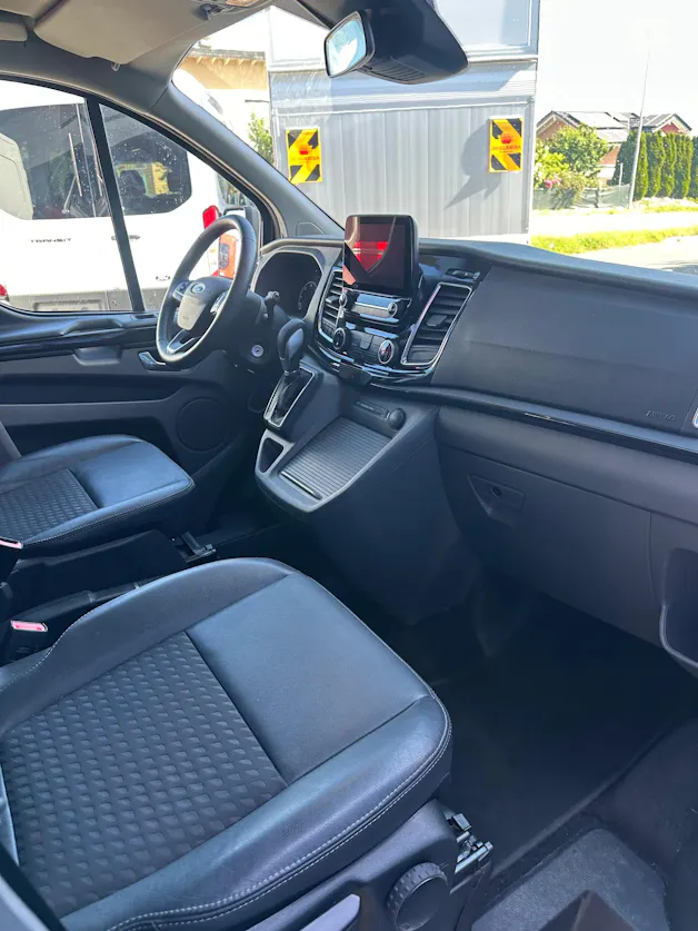 Ford Tourneo Custom 320 L1 2.0 TDCi 170 Sport