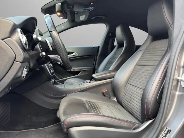 Mercedes-Benz CLA 220 d AMG Line 4Matic 7G-DCT