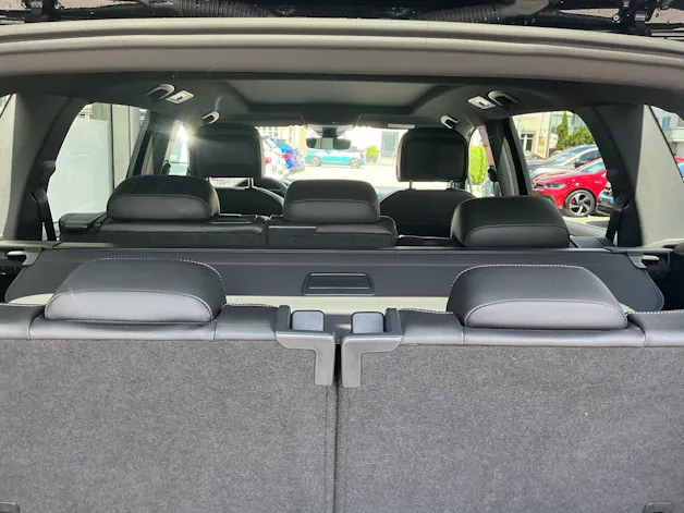 VW Tiguan Allspace R-LINE 4MOTION *** PANORAMAGLASDACH & ANHÄNGEKUPPLUNG ***