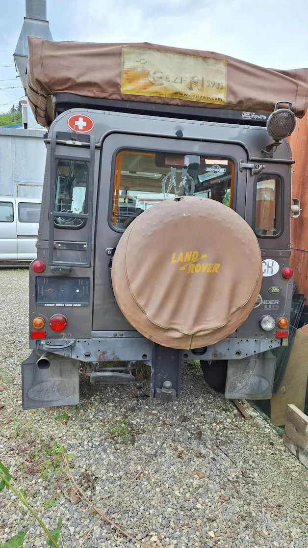 Land Rover Defender 110 SW 2.5 Td5