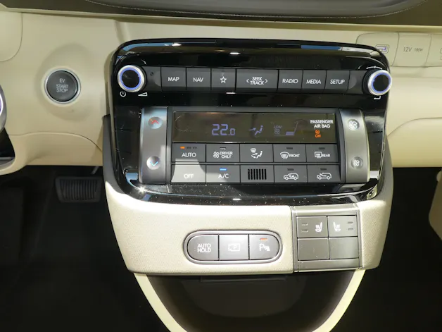 Hyundai Inster 49kWh Amplia Wärmepumpe