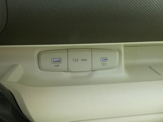Hyundai Inster 49kWh Amplia Wärmepumpe
