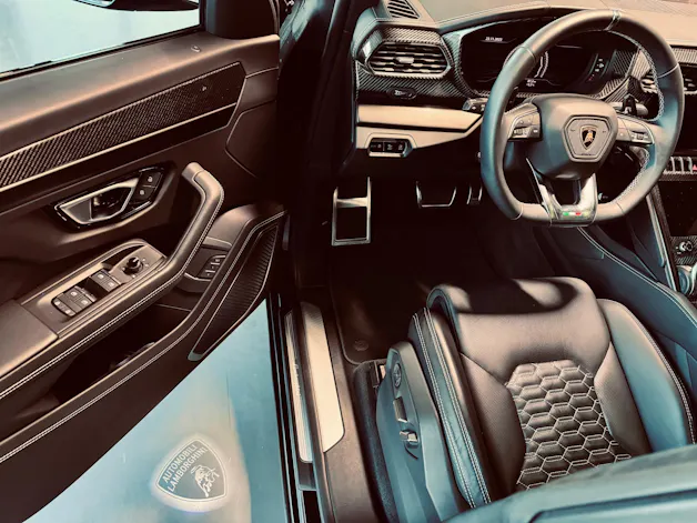 Lamborghini Urus E-Gear