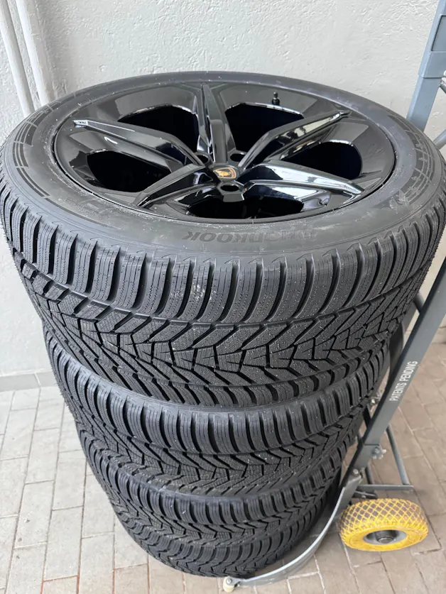 Lamborghini Urus E-Gear