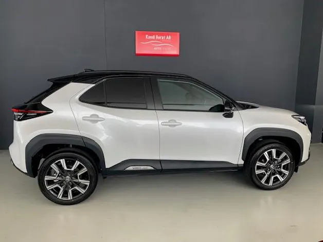 Toyota Yaris Cross 1.5 VVT-i HSD Premium AWD-i