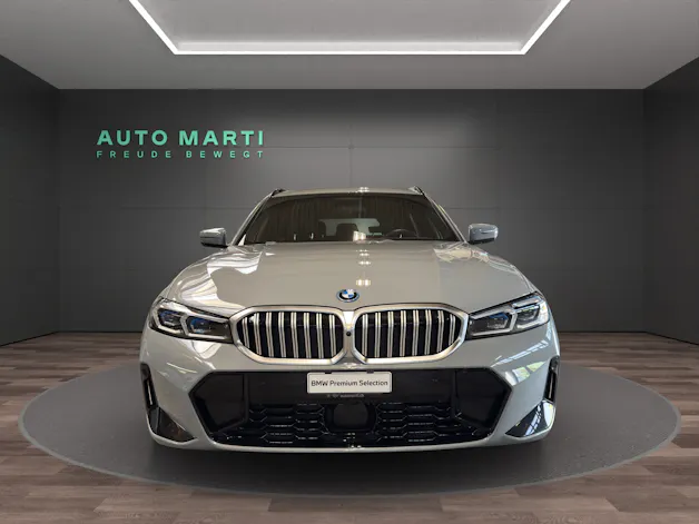 BMW 330e xDrive SAG Touring