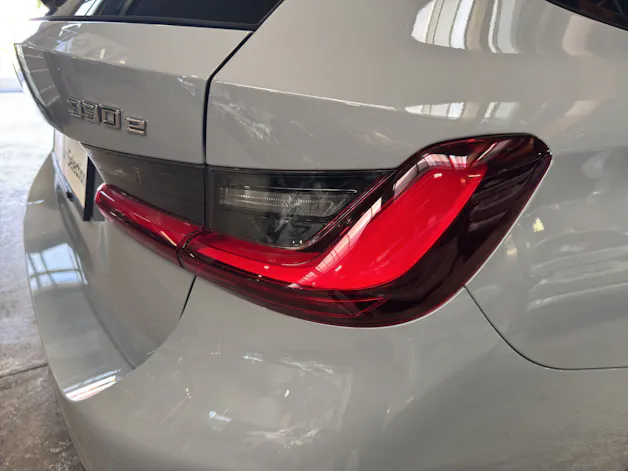 BMW 330e xDrive SAG Touring