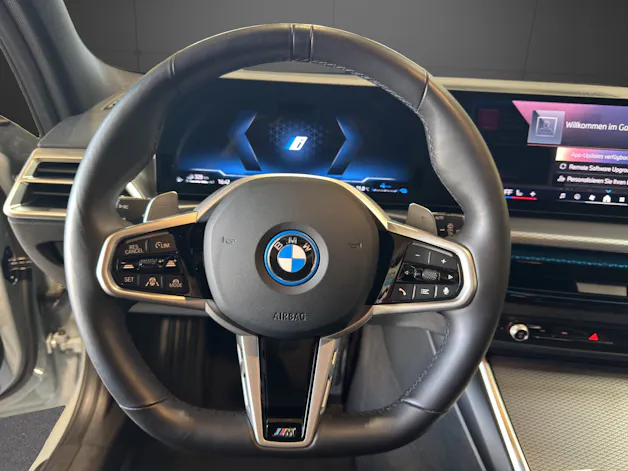 BMW 330e xDrive SAG Touring
