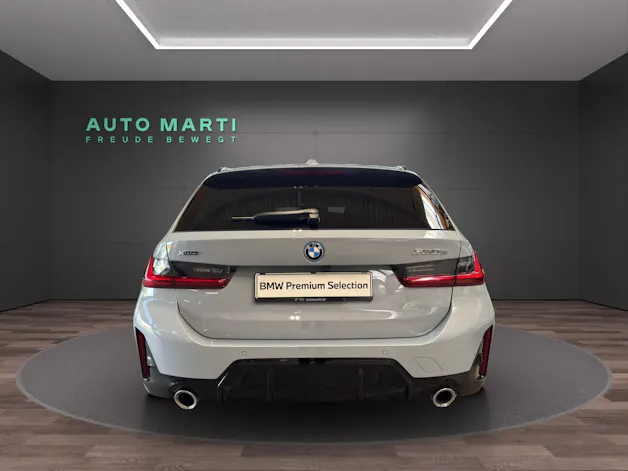 BMW 330e xDrive SAG Touring