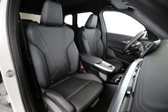 https://vehicle.imgix.net/4320408/19f5d1c5-8da4-4d29-9435-50cb7da33f7a.jpg