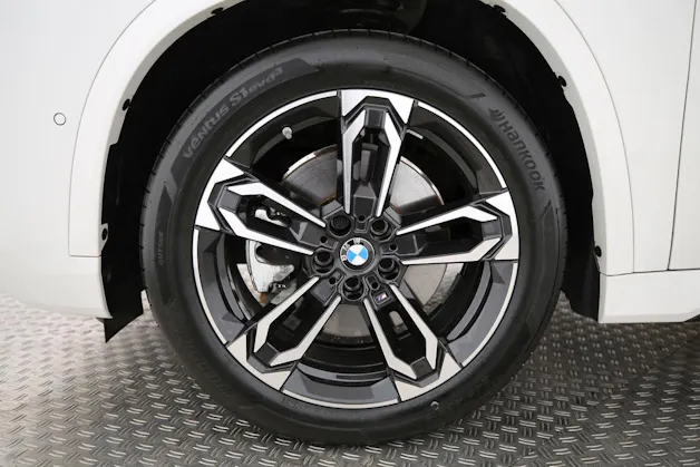 BMW X1 30e xDrive paddles