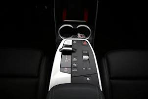 immagine del veicolo BMW X1 30e xDrive paddles