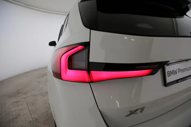 BMW X1 30e xDrive paddles