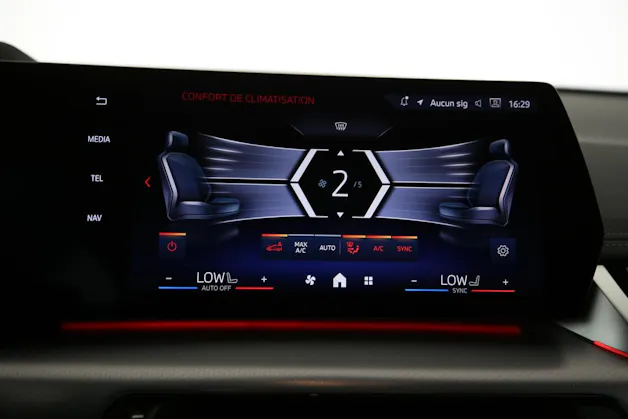 BMW X1 30e xDrive paddles