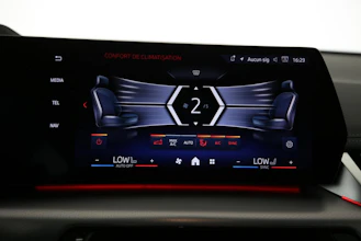 https://vehicle.imgix.net/4320408/b5494bb8-35cf-4203-a9ef-02b74cfcdc49.jpg
