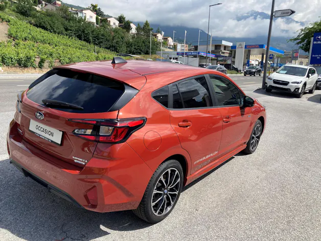 Subaru Impreza 2.0i e-Boxer Luxury