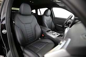 https://vehicle.imgix.net/4320455/347e2f84-93f7-40f1-9b61-a96d2c3267f8.jpg