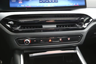 https://vehicle.imgix.net/4320455/81256054-d16d-481d-8362-5c5028e632b6.jpg