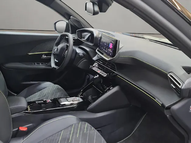 Peugeot 2008 1.2 Hybrid 145 GT