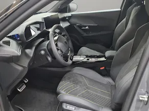 Peugeot 2008 1.2 Hybrid 145 GT