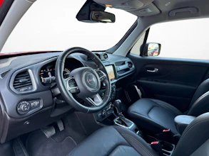 https://vehicle.imgix.net/4320509/2464bb37-a913-4c5a-8a76-d2b7cfa09a1e.jpg