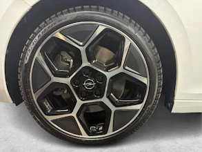 https://vehicle.imgix.net/4320532/833477e9-2746-4f86-a97b-48a924d9ead1.jpg