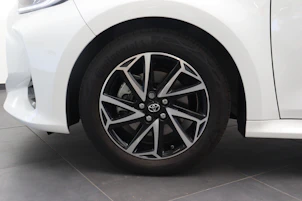 immagine del veicolo TOYOTA Yaris 1.5 VVT-i HSD
